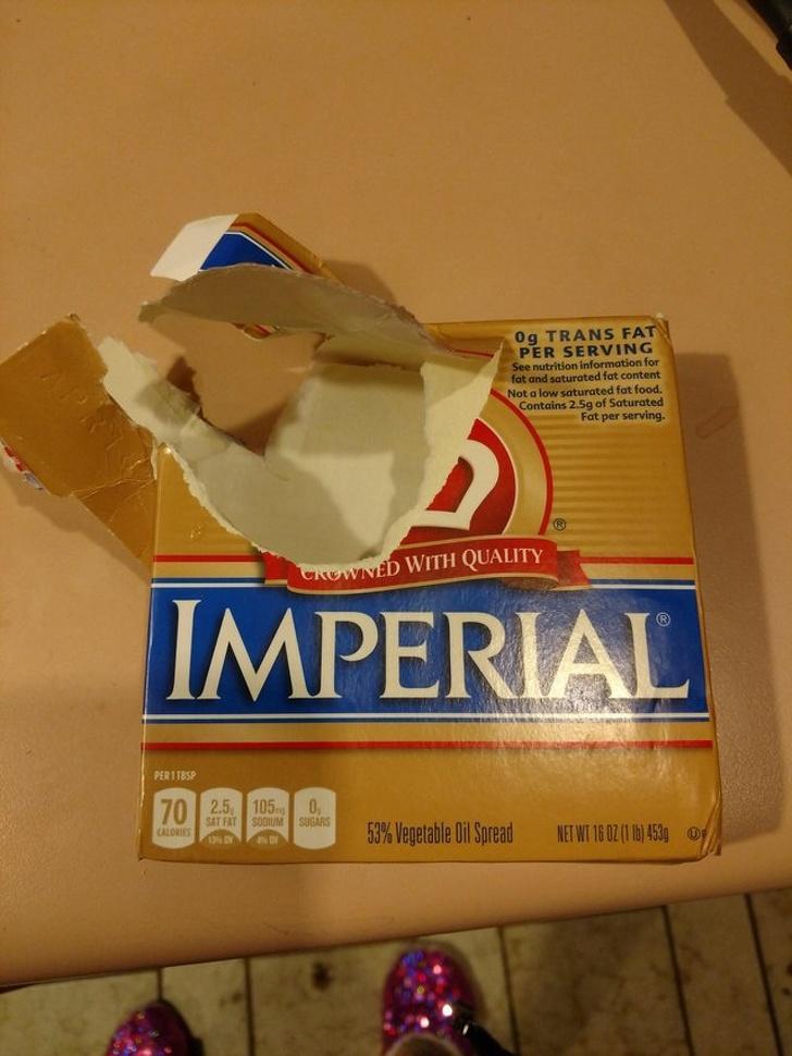 napake, 14 nadležnih stvari, ki jih moški počno in gredo ženskam na živce