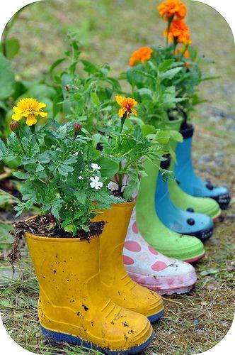 vrt, Ideje za vrt: dekoracija s škornji