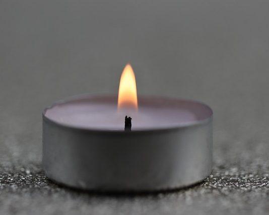 Candle Flame Glow Light Romance  - ARLOUK / Pixabay