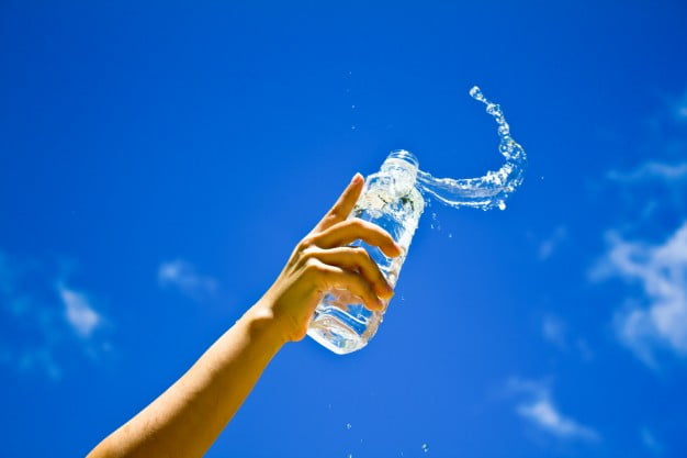 očistiti stekleničko za vodo, Kako očistiti stekleničko za vodo za večkratno uporabo?