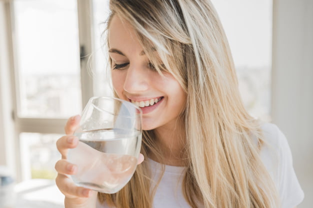 , Če vsako jutro popijete kozarec tople vode na prazen želodec, se to zgodi vašemu telesu