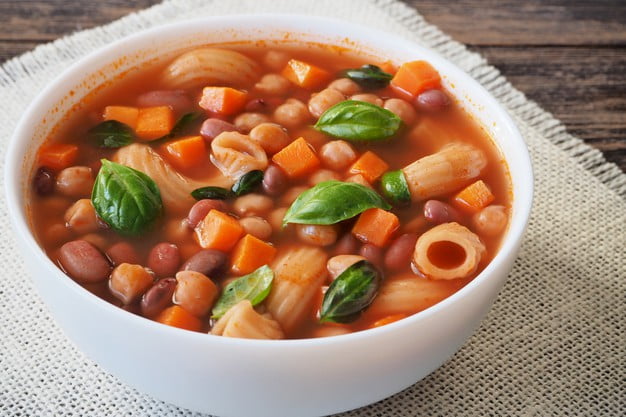 recepti za juhe, 10 + receptov za juhe, ki vas bodo pogrele v mrzlih mesecih