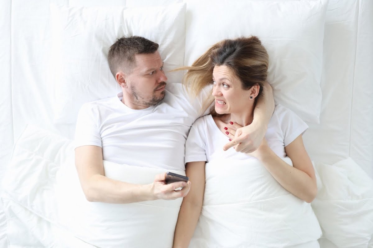 5 resničnih znakov, da vas je partner prenehal ljubiti