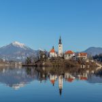 Ideja za izlet: 9 krajev v Sloveniji, kjer naj bi stra&scaron;ilo in so povezani s srhljivimi zgodbami