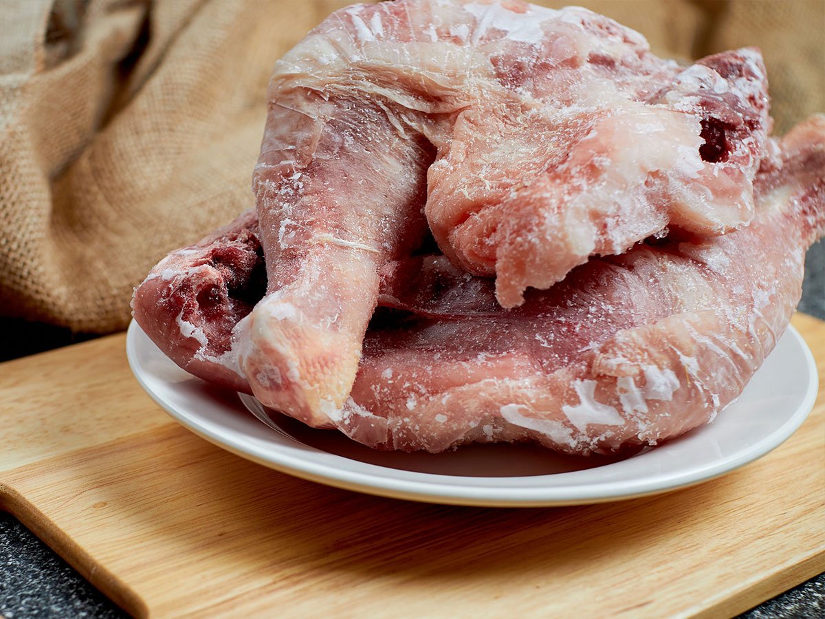 , Še lahko jeste meso, ki je bilo v zamrzovalniku več kot leto dni?