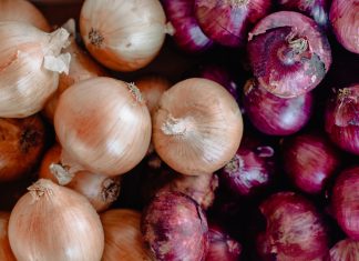 red and white onion bulbs