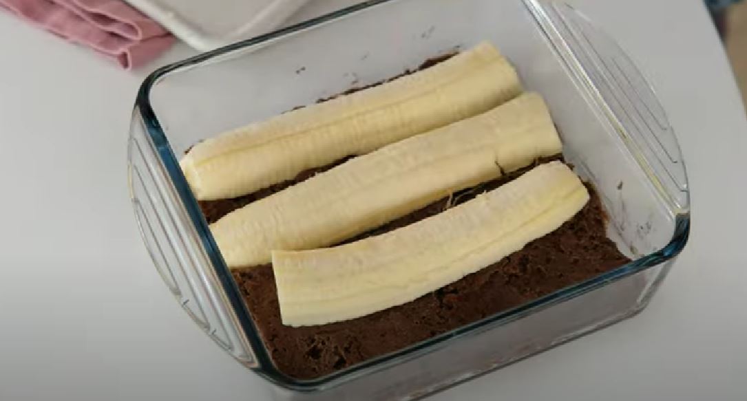Recept: Okusna čokoladno-bananina sladica, ki vas bo sezula!