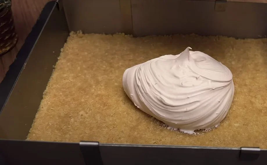 , Recept: Kremasta čokoladna sladica, ki je božanskega okusa (hitro pripravljena)