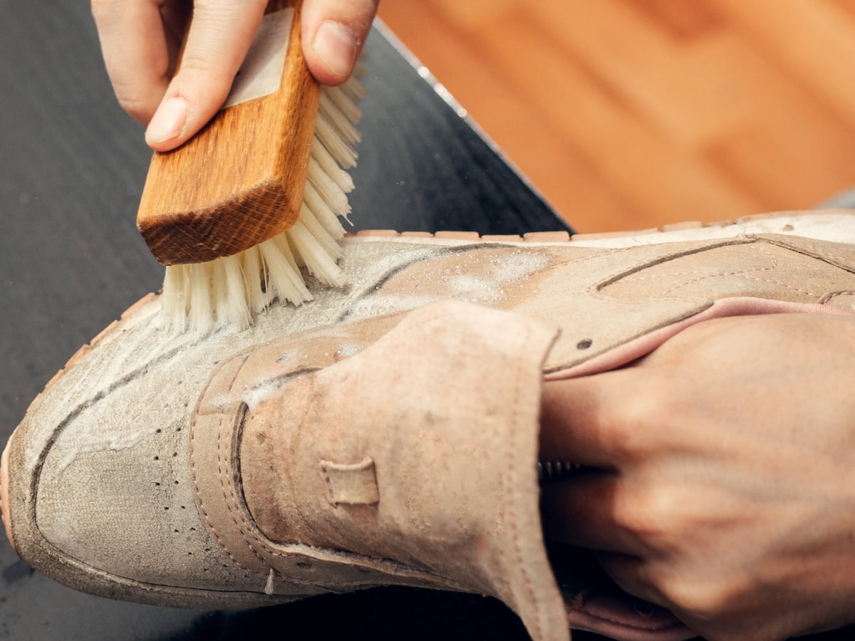 Kako odstranimo madeže soli s čevljev?