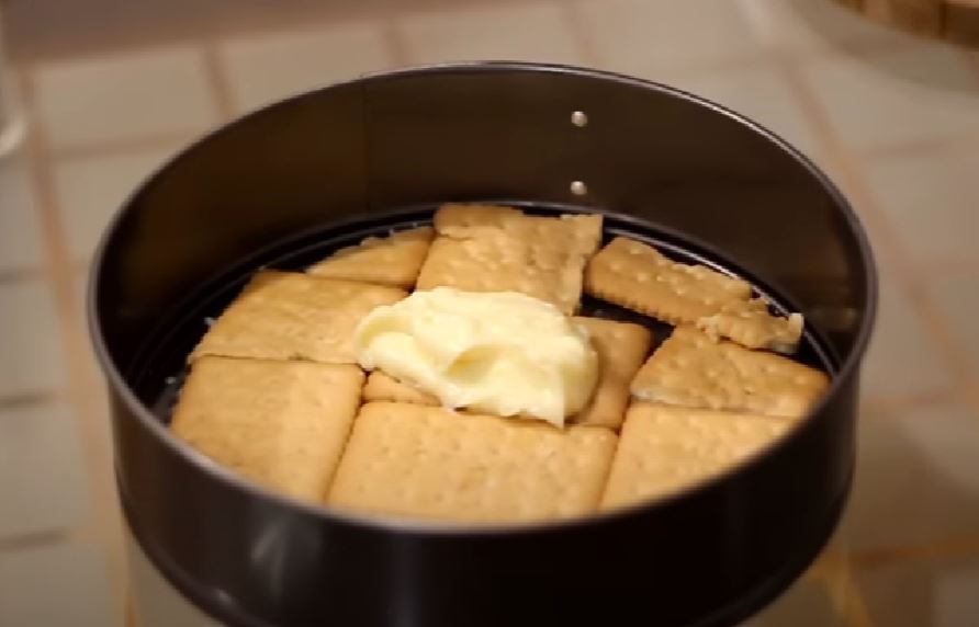 Recept: Ekler torta brez peke (sladica v 5 minutah)