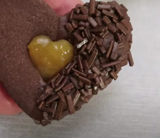 sacher-piškoti