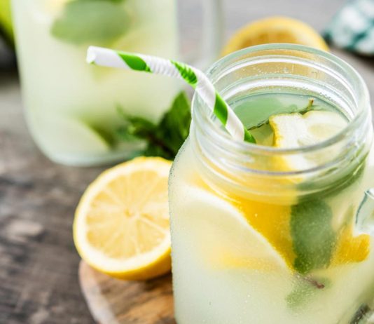 limonin-sok-z-zeleno