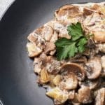 Recept za najbolj&scaron;o rižoto z jurčki &ndash; kremasta, bogata in pripravljena v 30 minutah