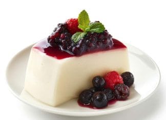 Recept za panna cotto, odlična sladica v vročem poletju panna-cotta