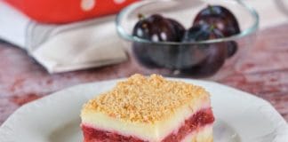 pecivo-s-slivovimi-cmoki