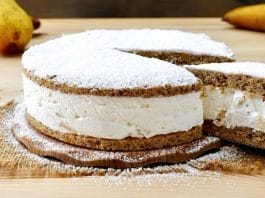 torta-s-hruškami-in-skuto