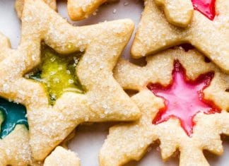 “Stekleni” piškoti, največji hit med božičnimi prazniki stekleni-piškoti