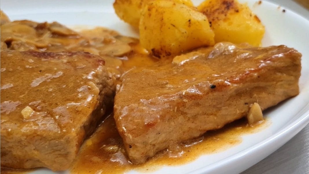 telečji medaljoni v omaki