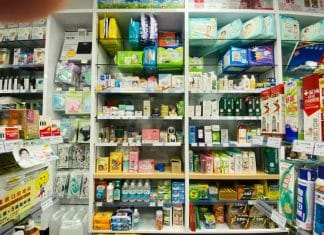 Optična iluzija: Ne boste verjeli, ampak nekje se skriva mačka, jo najdete? mačka-v-lekarni-optična-iluzija