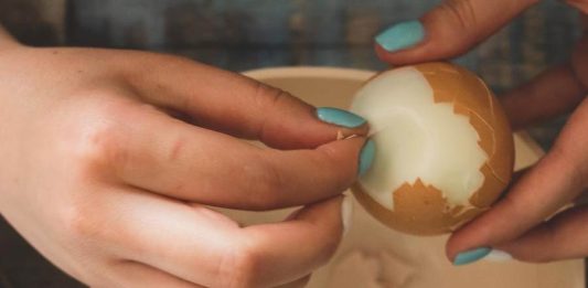 lupljenje-kuhanih-jajc