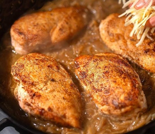 piščanec-po-francosko-v-čebulni-omaki