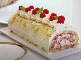 rolada-z-malino-in-pistacijo