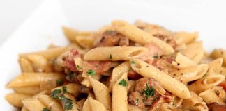 testenine-s-slanino-in-piščancem