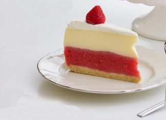 hitra-jagodna-malinina-torta