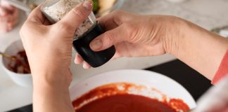 domača-paradižnikova-omaka