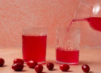 To sadje ima številne zdravstvene koristi: pijača iz plodov lahko zaščiti zdravje črevesja Višnjev sok