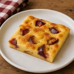 Kremno pecivo s hruškami in makom, ki preseneti z okusom
