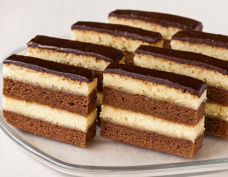 Čajno pecivo Mignon – čokoladno-marmeladna klasika, ki na praznični mizi ne manjka