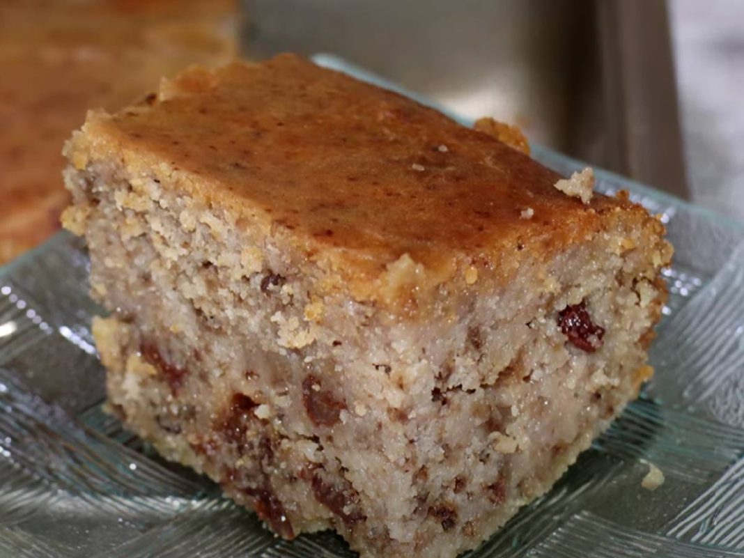 sočno-pecivo-z-orehi-in-rozinami