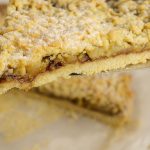 Najbolj&scaron;i borovničevi cheesecake brez peke: sladica, ki vedno očara