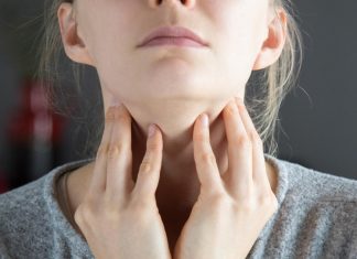 Kako si pomagati pri bolečem grlu: preizkušeni nasveti iz domače lekarne boleče-grlo