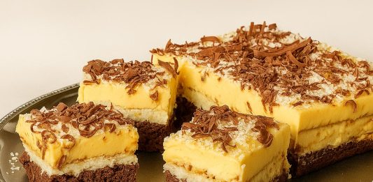 pecivo-s-čokolado-vanilijo-in-kokosom