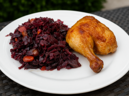 rdeče zelje in piščanec
