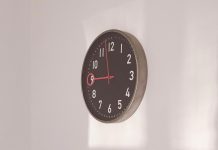 To mesto je prepovedano za stenske ure: razlog vas bo presenetil stenska-ura