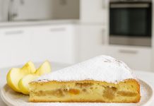 Zdrobov narastek z jabolki zdrobov-narastek-z-jabolki