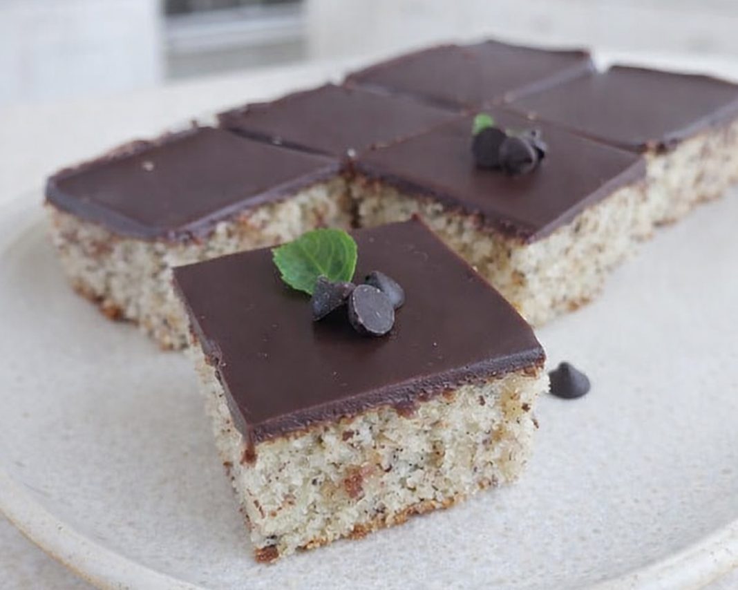 lešnikovo-čokoladno-pecivo lešnikovo-čokoladno-pecivo