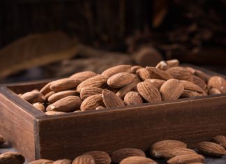 To se zgodi, če redno jeste mandlje: učinki so neverjetni mandlji