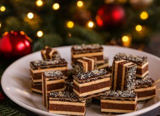 Sočne praznične kocke, ki jih vsi obožujejo: preprost recept za popolno sladico praznične-kocke