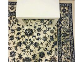 optična-iluzija-telefon-na-tleh