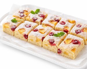 Osvežilno pecivo s sadjem, ki vedno uspe