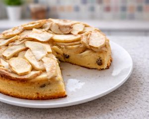 Izjemno okusno pecivo s skuto in jabolki, ki bo navdušilo vsakogar