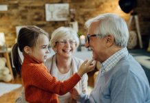 stari-starši-z-vnuki