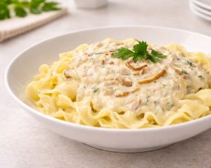 Kremaste testenine z gobami in sirom, pripravljene v 30 minutah