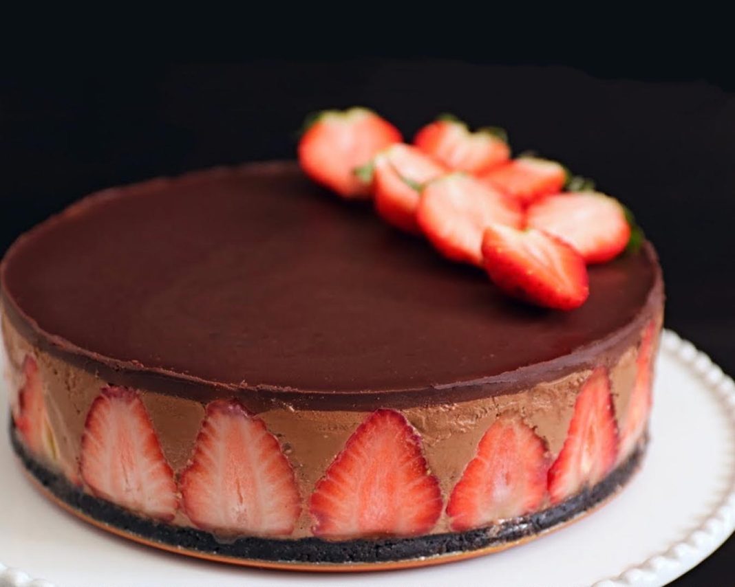 jagodna-sirna-torta jagodna-sirna-torta