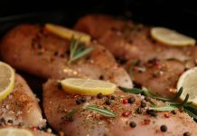 Trik za sočno belo meso: Ena sestavina naredi čudež sočne-piščančje-prsi