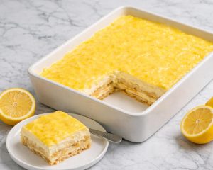 Osvežujoč limonin tiramisu, ki navduši na prvi grižljaj